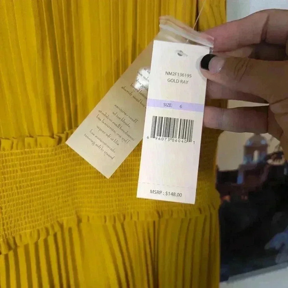 NWT Pleated A-Line High Neck Midi Dress Size 6 Nanette Lepore - Picture 6 of 7